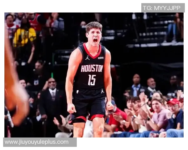 比卢普斯透露季前赛策略霍勒迪首战下半场缺席或调整先发阵容